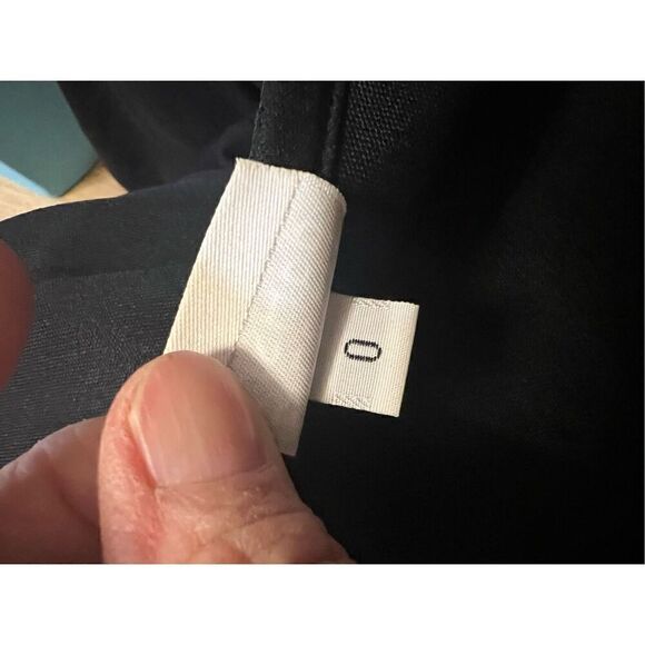 Vintage Eileen Fisher Woman Nlack Slinky Knit Lightweight Black One Button Cardi - Picture 8 of 10